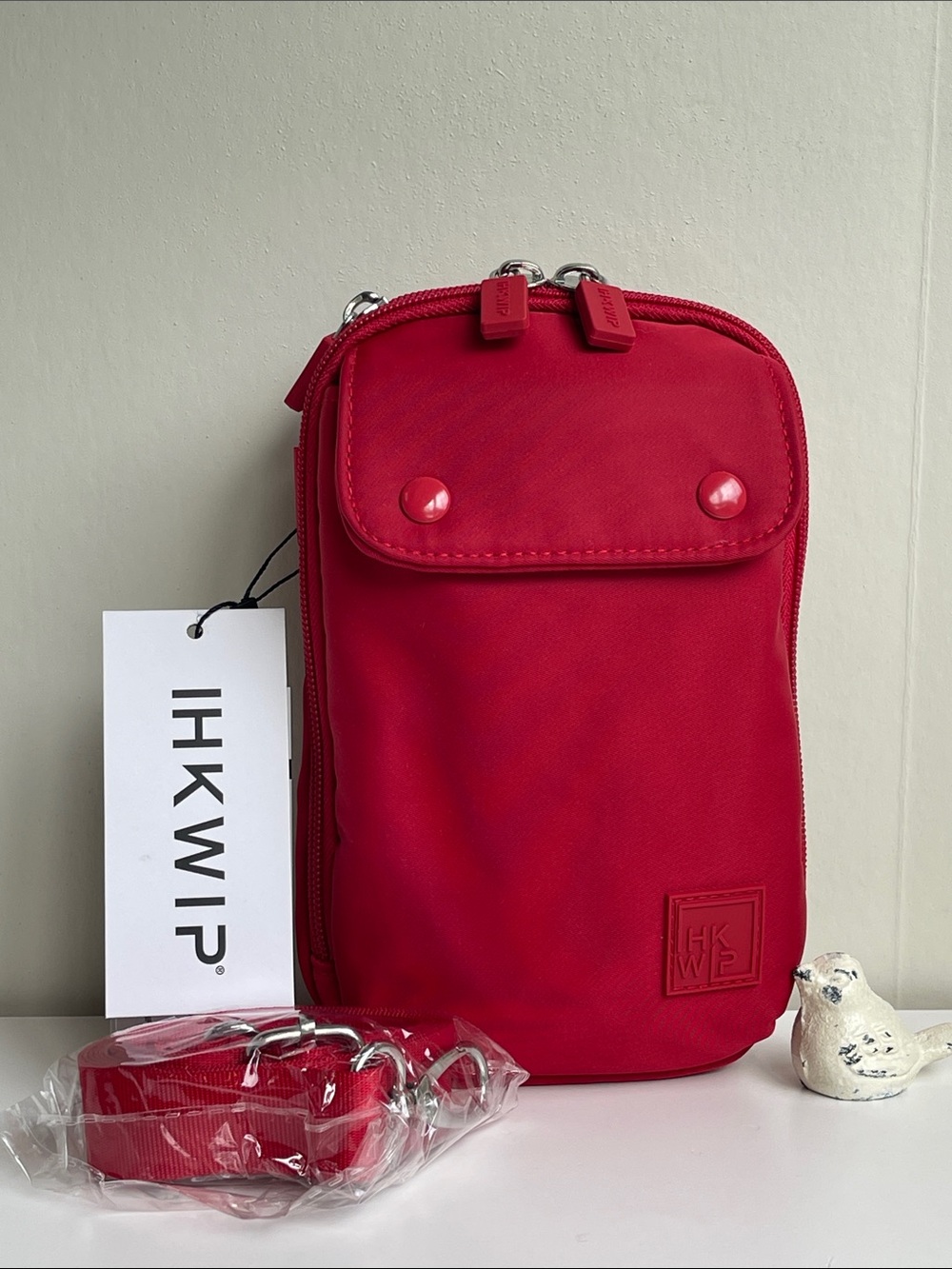 IHKWIP The Everyday Essentials Crossbody New With Tag 🏷️